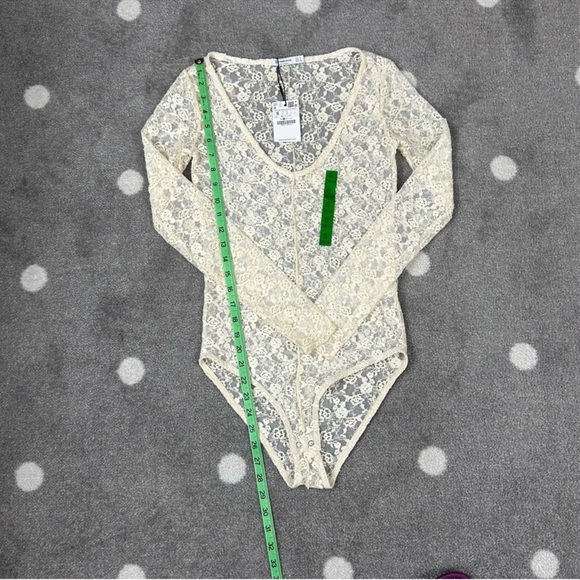 NWT Stradivarius lace long sleeve bodysuit - Picture 11 of 13